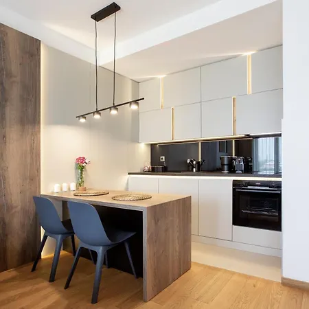 Leo Urban Lux, Comfort - Stay, Free Garage Belgrade